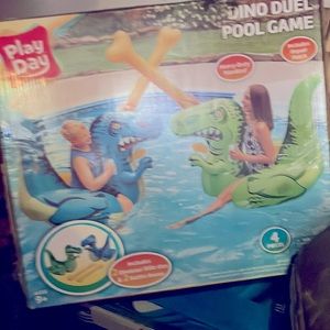 Dino duel pool games